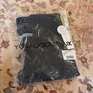Yogalicious Lux Black Leggings